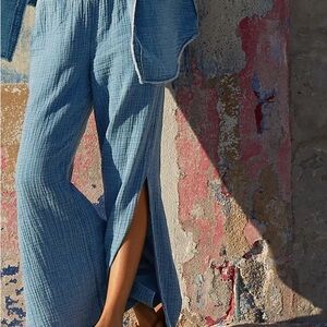 Aerie Gauzy High Waisted Pant Size M Color Light Wash